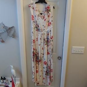 NWT Torrid Floral Maxi Dress